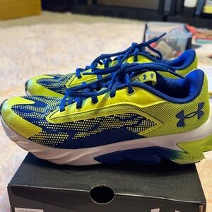 Kids Underarmour Shoes